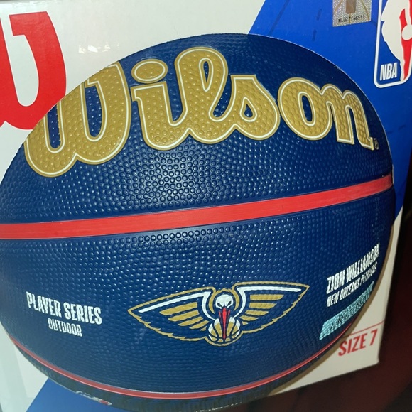 NBA PLAYER EDITION OUTDOOR BASKETBALL 🏀 - Picture 4 of 6